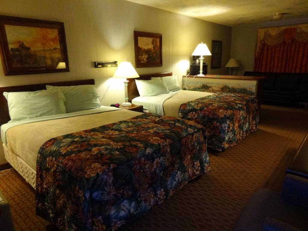 River Oak Inn And Restaurant Bandera Room photo